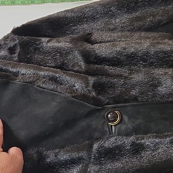 Tissavel France Vintage Leather and fur belted coat - Picture 11 of 16